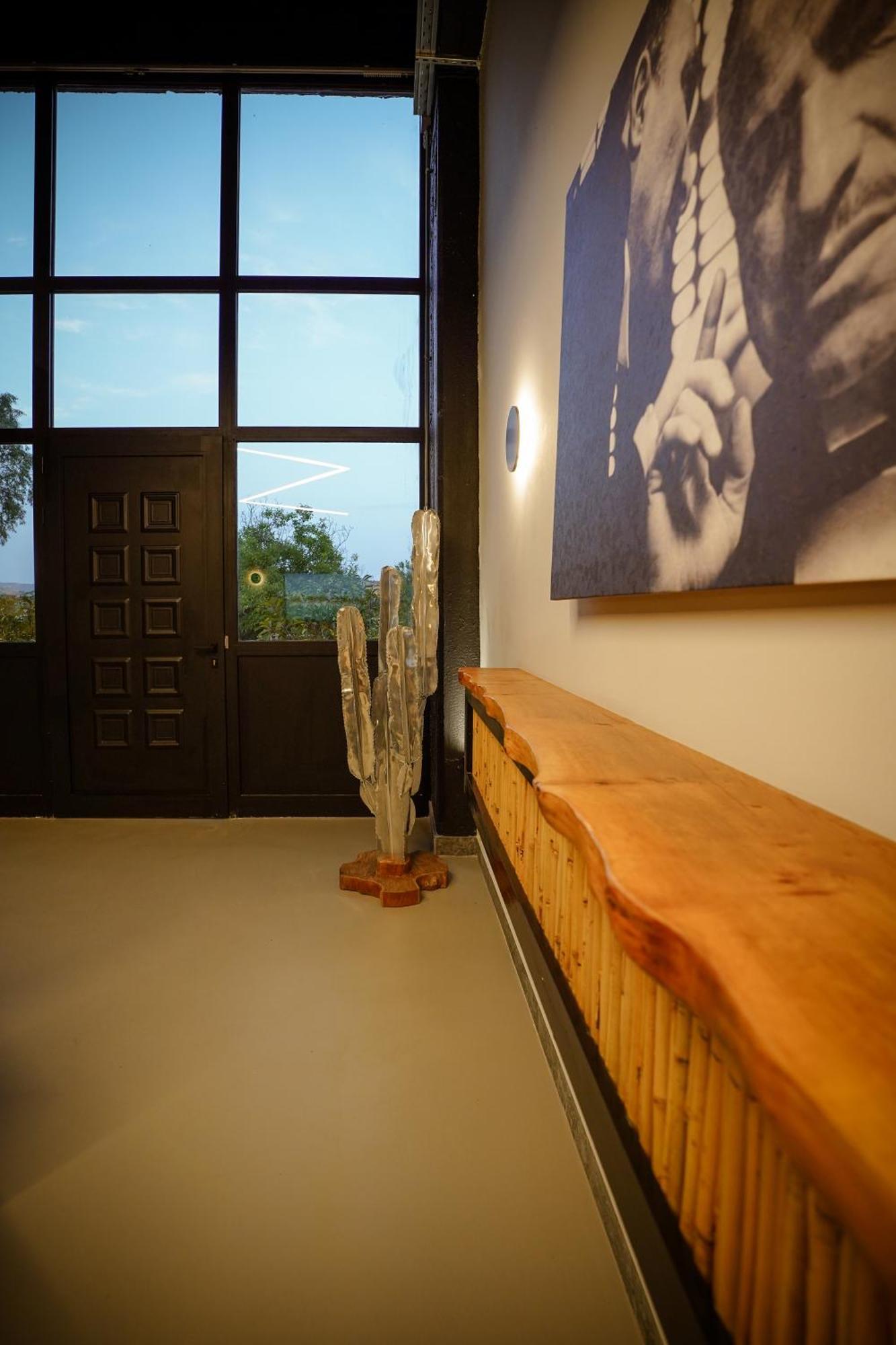 דירות טריקלה Industrial Loft מראה חיצוני תמונה
