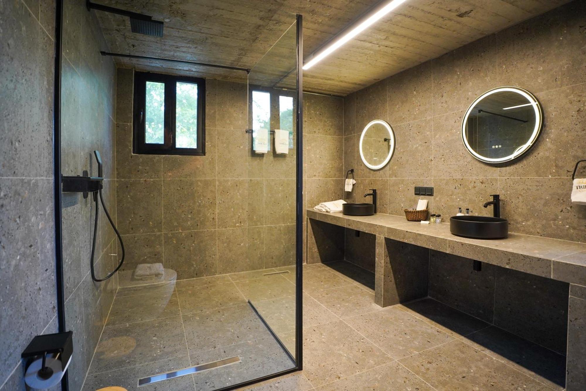 דירות טריקלה Industrial Loft מראה חיצוני תמונה