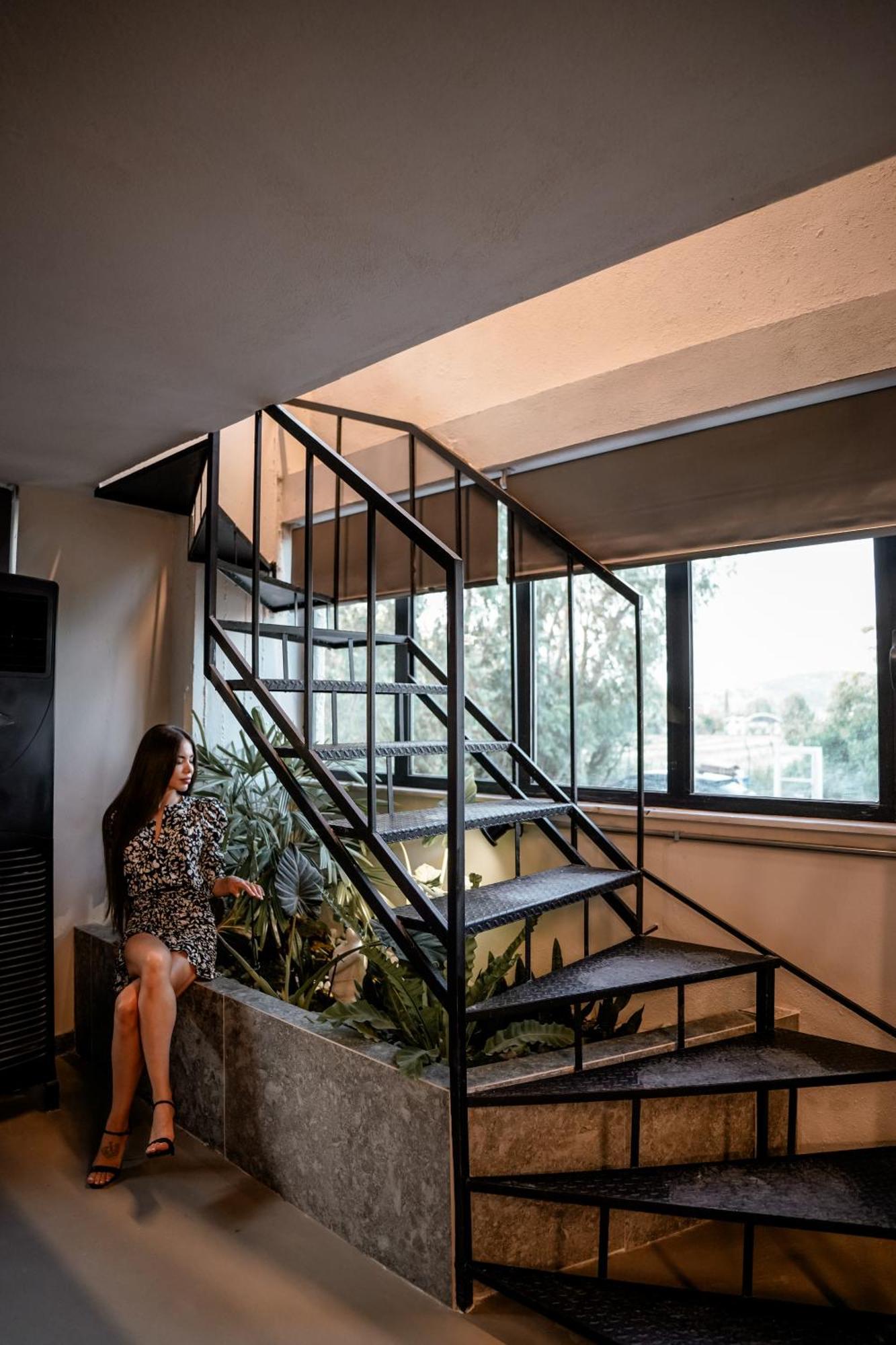 דירות טריקלה Industrial Loft מראה חיצוני תמונה