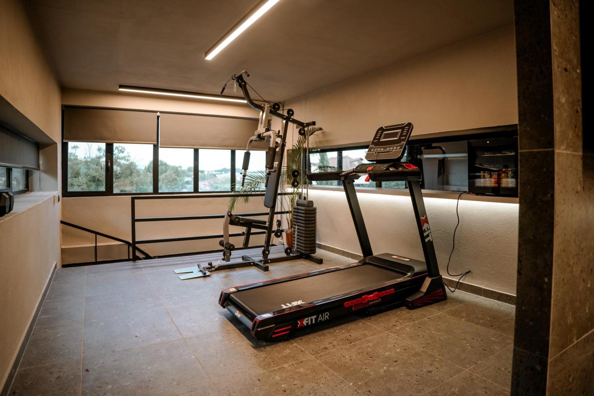 דירות טריקלה Industrial Loft מראה חיצוני תמונה